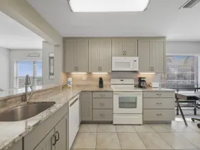 Sea Place 11206 - Image 2