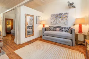 High-Design Downtown Loft - Image 4