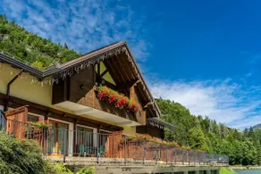Alleghe Tissi Lake Chalet - Image 4