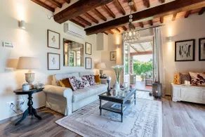 VILLA PEMOLA a Luxury Farmhouse with Garden and bikes in Lucca Town - Image 4