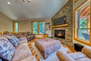 Charming home with hot tub fireplace & W&D - in great Government Camp location - Image 3