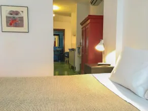 Small Studio - Image 2