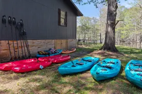 Lakefront Emerald Point w/firepit & kayaks - Image 4