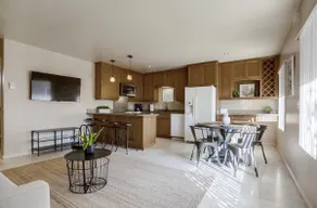 Hottest Neighborhood! Walk to Beach! - Image 2
