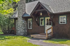 Metolius River Resort Cabin 10 Luxurious cabin on - Image 2