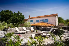 Wunderschöne Villa Bogovski Dvori**** mit rustikalem Hauch auf Krk - Image 2