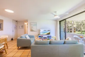 Mistral Court 13 walk across to Little Beach - Image 4