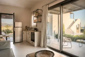 Ammos Suite-Grand Blue Beach Residence - Image 4