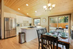 Modern, Single-Level Home; SHARC Passes, Hot Tub! - Image 3