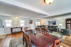 Family Cottage on Chaumont Bay, Walk to Downtown - Image 5
