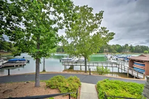 Condo on Lake Keowee w/ Resort Amenities & Pool! - Image 2