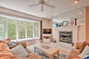 Condo on Lake Keowee w/ Resort Amenities & Pool! - Image 3