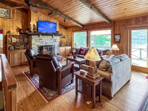 Chalet on 4th - Lakefront Vacation Rental - Image 3