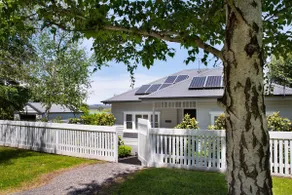 Sandringham ~ Luxury for 6 guests ~ Free Wifi - Image 5