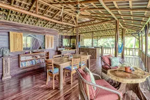 Wonderful 4BR Oceanfront | Shared Pool | Balcony - Image 2