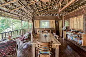 Wonderful 4BR Oceanfront | Shared Pool | Balcony - Image 3