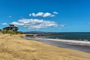 Lanai & Steps to Beach! Stunning South Maui Condo - Image 3