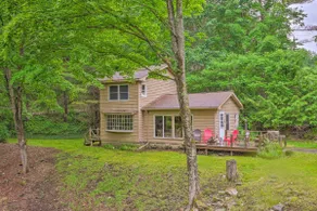 Berkshire Riverfront Ski Cabin: Close to Hiking! - Image 4