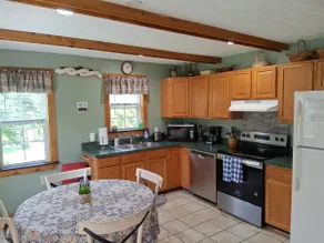 Bear Valley - Riverfront, Starlink WiFi & Hot Tub - Image 5