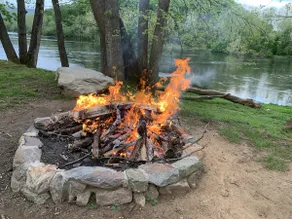 Bear Valley - Riverfront, Starlink WiFi & Hot Tub - Image 4