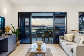 Currumbin Beachside Retreat - Image 2