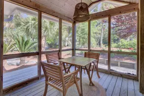 Screened Porch Island Country Living - Détendez-vous dans cette belle maison avec piscine neuve (2019) Crédit de 250 $ sur la plage! Animal considéré - Image 3