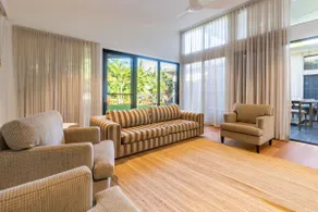 Jeffery 13 - stunning house by the beach - Image 4