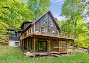 Cozy cabin near Cacapon Park w/hot tub & fire pit - Image 3