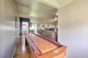 Loft Unplugged w/ Outdoor Space in Amish Country! - Image 5