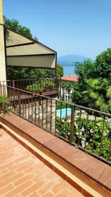 Heavenly Holiday Home lake view and pool - Image 3