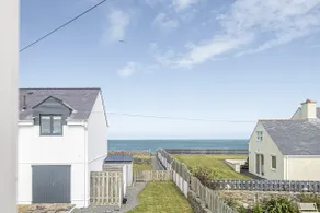 2 minute walk to Coastal Path - Image 4