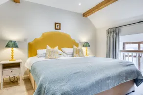 Vintage Family Barn Conversion near Faringdon - Punch Barn - Image 2