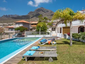 2.Charming VILLA Piscina privada y vistas al mar - Image 3