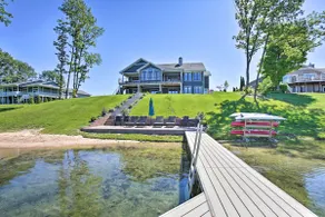 Sunroom + Hot Tub! Waterfront Silver Lake Home - Image 2