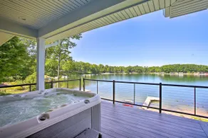 Sunroom + Hot Tub! Waterfront Silver Lake Home - Image 4