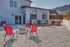 Upscale Moab Home w/ Red Rock Views & Hot Tub - Image 3