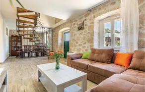 Cozy Home In Ploce With House A Panoramic View - Image 3