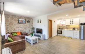 Cozy Home In Ploce With House A Panoramic View - Image 2