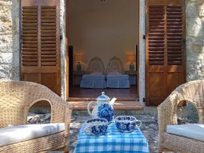 Spacious Villa for 6 - amazing pool and views - Image 5