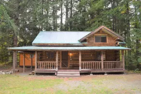 Cascade Log Cabin | Mt Rainier, WIFI, Log Cabin - Image 2