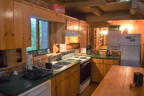 Cascade Log Cabin | Mt Rainier, WIFI, Log Cabin - Image 5