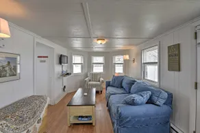 Peaceful Cottage - Steps to Matunuck Beach - Image 4