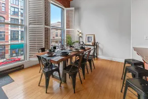 Luxe Loft Downtown - Image 5