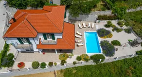 Villa Belina: 4 sovrum med eget badrum, spelrum, uppvärmd pool, bastu och gym<br> - Image 3