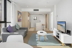 1BR Beachside Luxury in Central Broadbeach #906 - Image 2