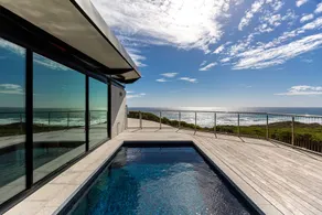 Beekeepers-Ocean Architectural Off-Grid Sanctuary - Image 5