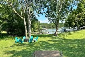 Lakefront · Sauna · Kayaks · Firepit · Park Boat - Image 4