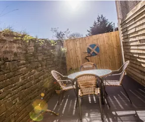 Premier Studio-Private Bathroom-Terrace-St - Image 3