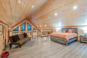 Hidden Gem!LuxMaster+Loft,Hot Tub,Fireplace,Arcade - Image 4