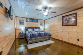 Hidden Gem!LuxMaster+Loft,Hot Tub,Fireplace,Arcade - Image 2